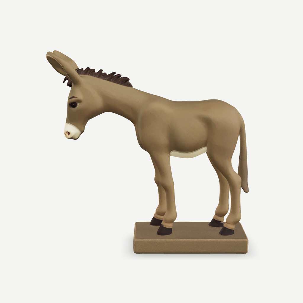 3D printed a donkey standing with head lowered — side view